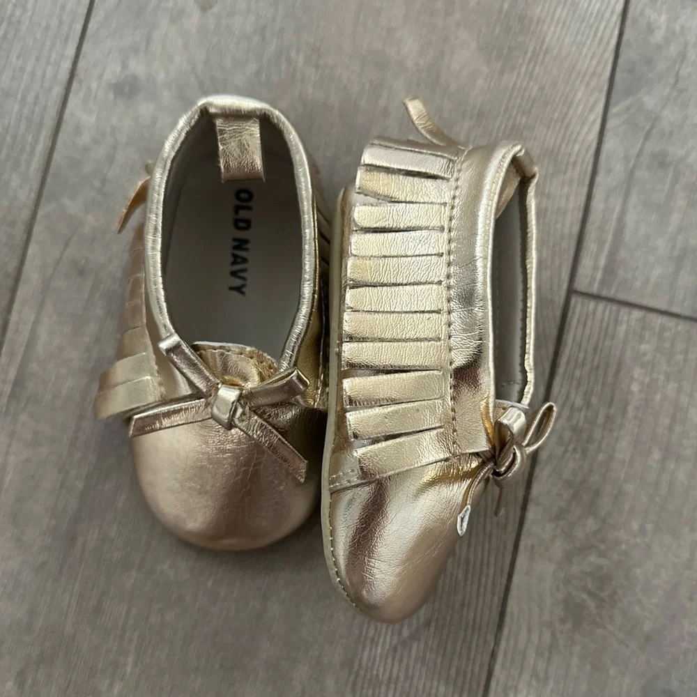 old navy gold moccasin booties baby girl 6-12 months